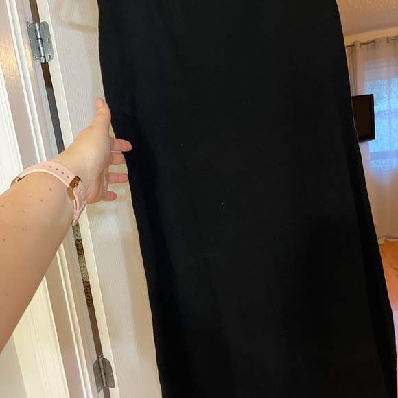 Black dress with gold zippers - Picture 4 of 5